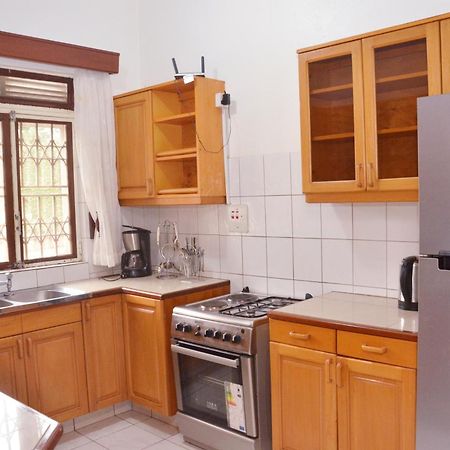 Corinya Serviced Apartments Entebbe Szoba fotó