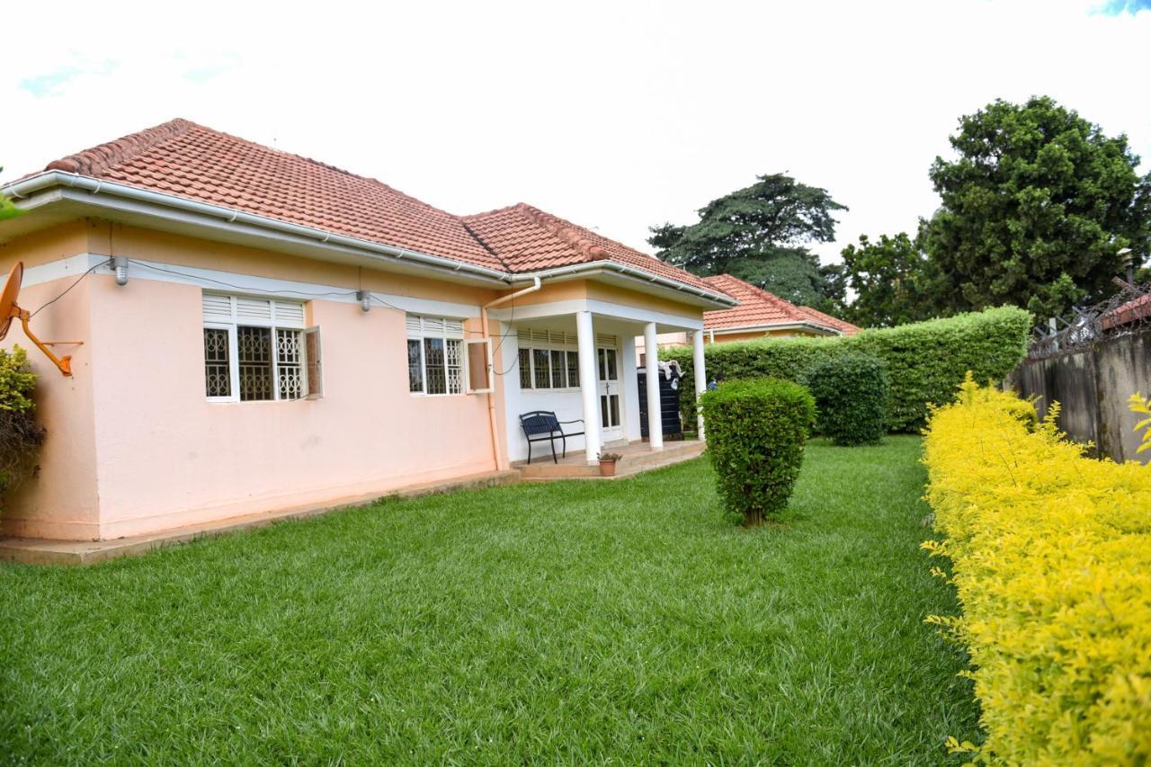 Corinya Serviced Apartments Entebbe Kültér fotó
