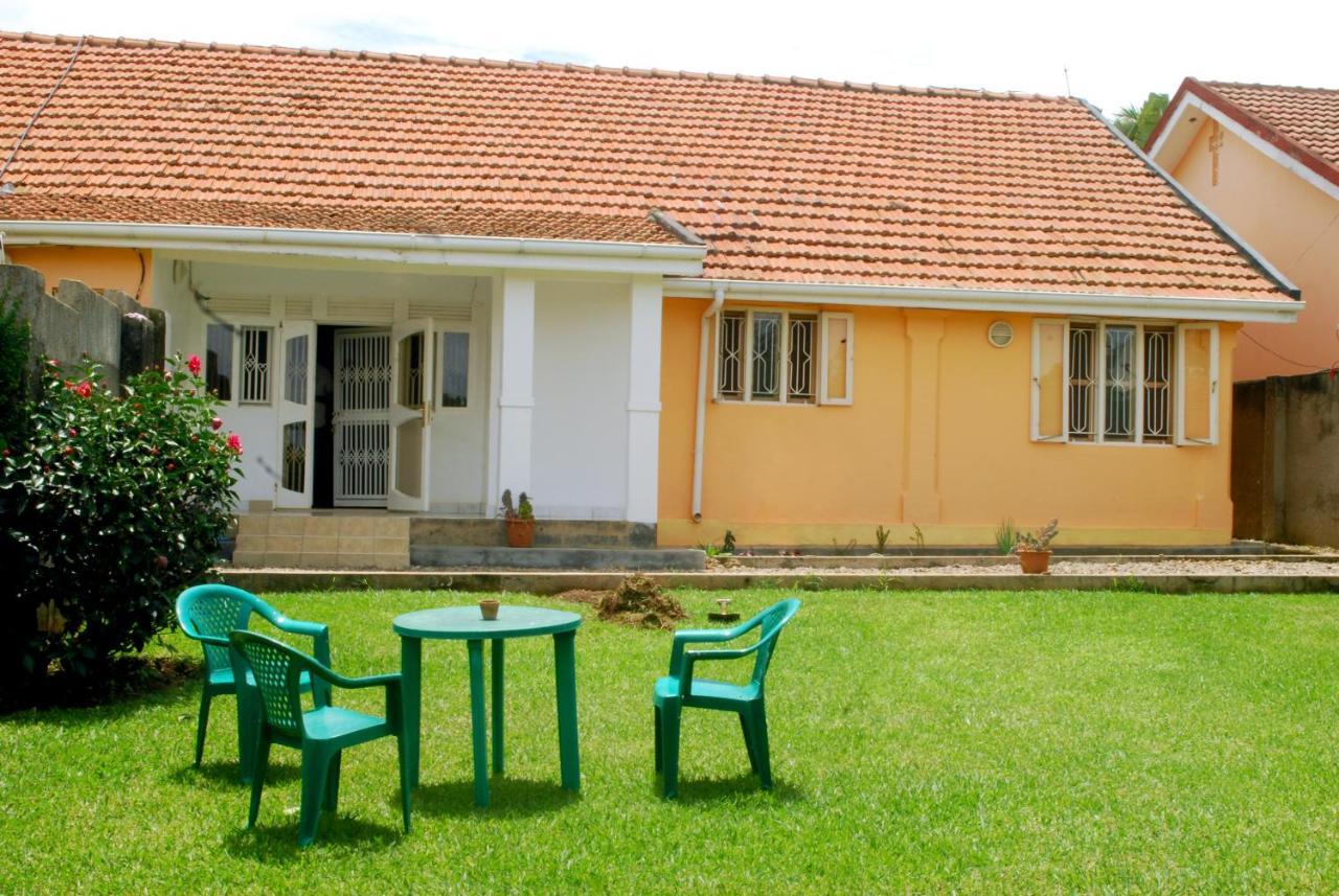 Corinya Serviced Apartments Entebbe Kültér fotó