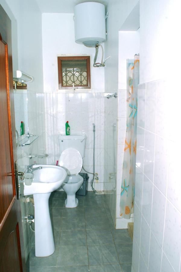 Corinya Serviced Apartments Entebbe Kültér fotó