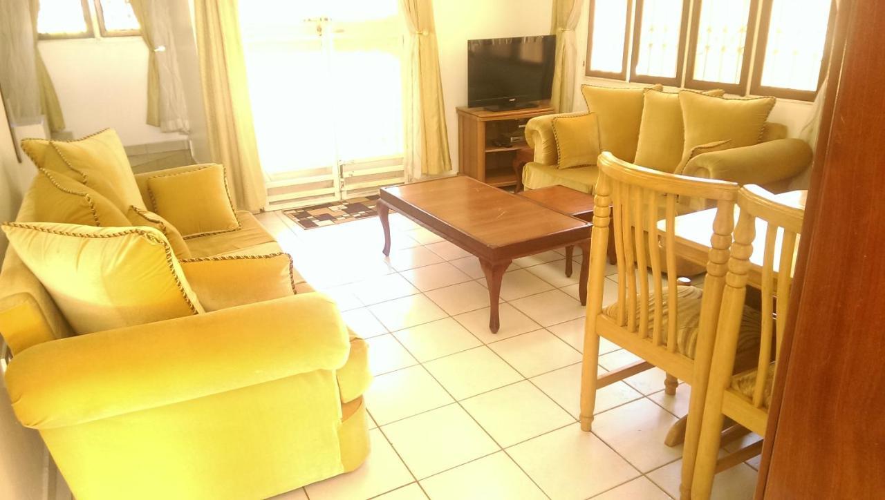 Corinya Serviced Apartments Entebbe Kültér fotó